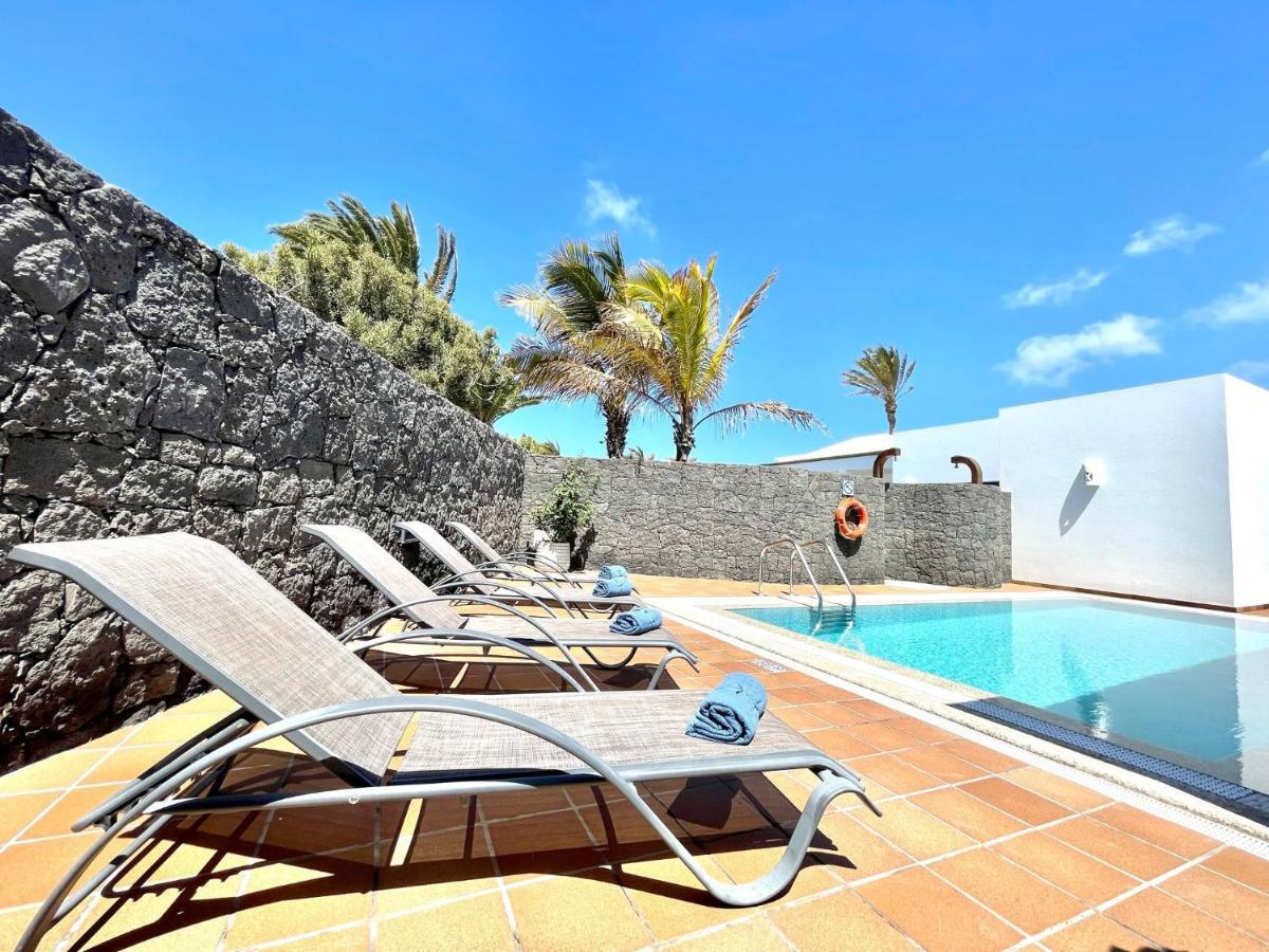 Villas Mamma Mia Pool Heat Private & Jacuzzi Playa Blanca  Exteriör bild